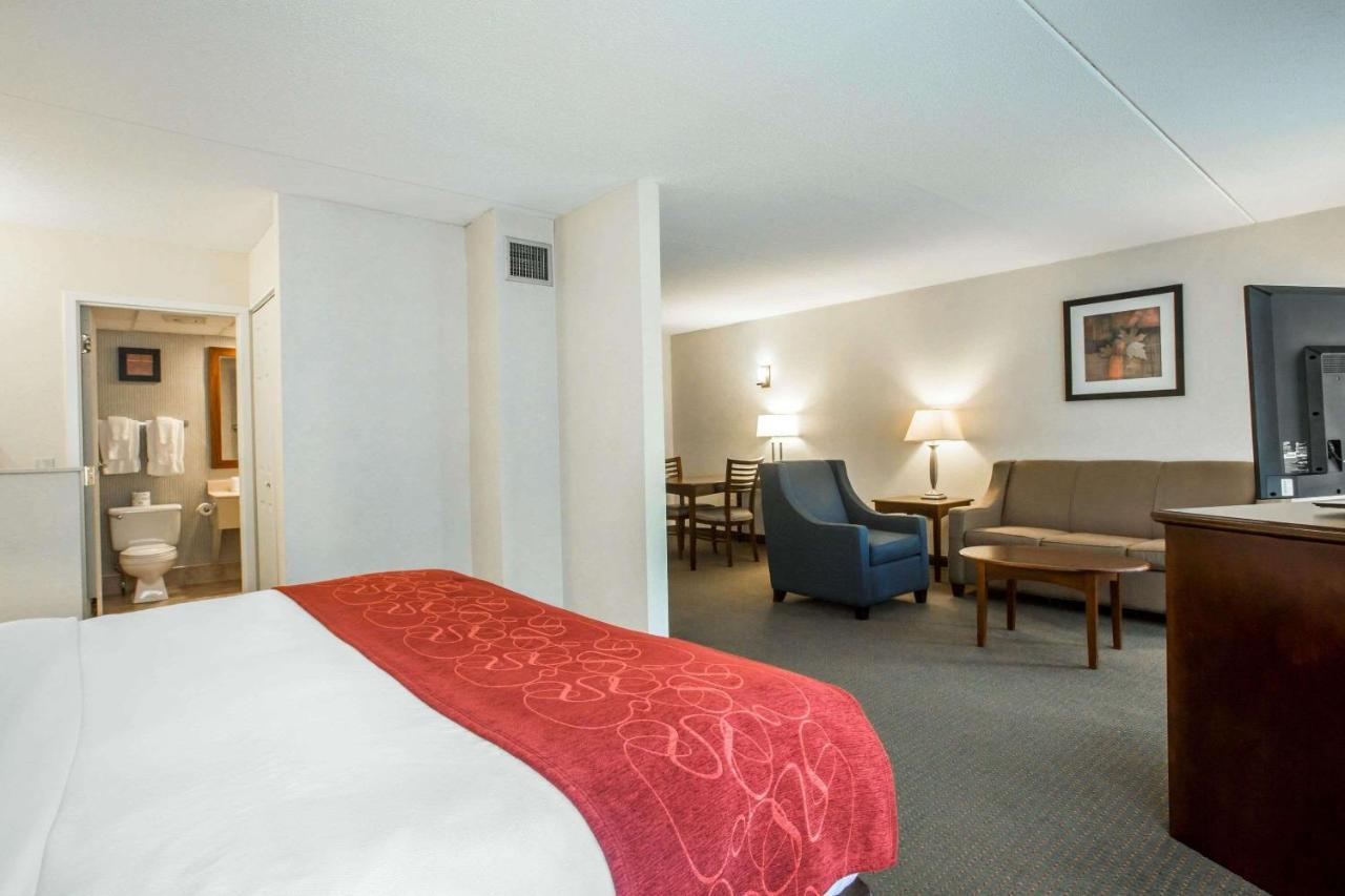 Comfort Suites South Burlington Near University Екстер'єр фото