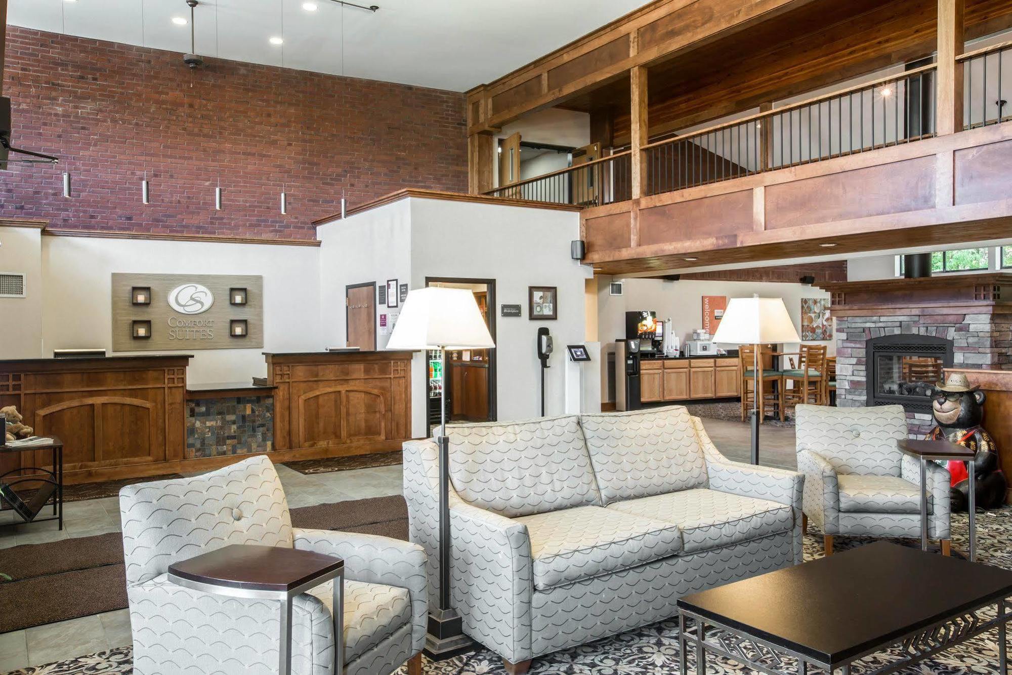 Comfort Suites South Burlington Near University Екстер'єр фото