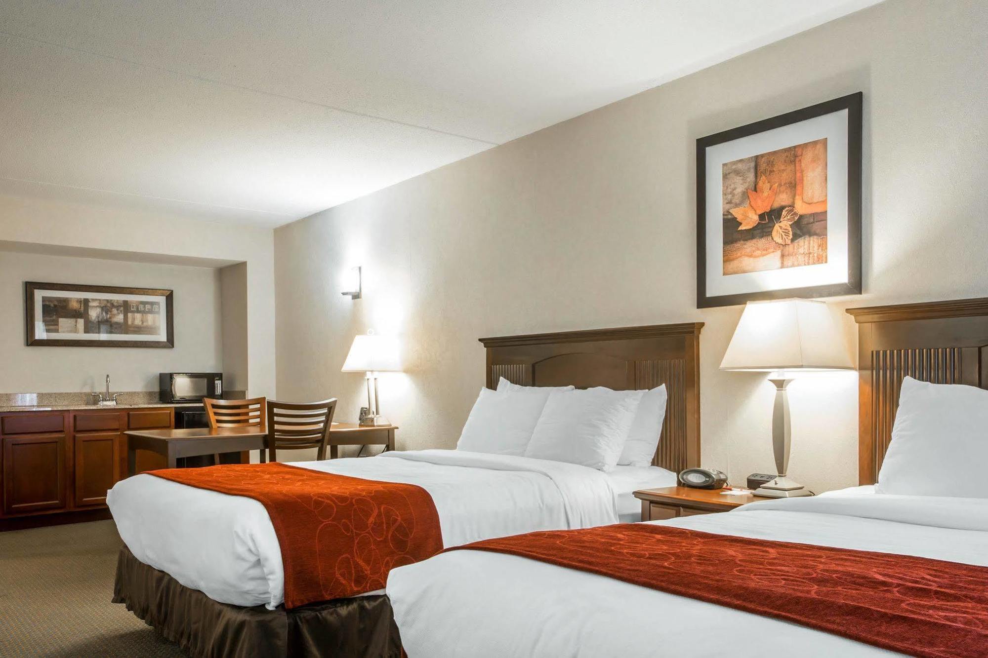 Comfort Suites South Burlington Near University Екстер'єр фото